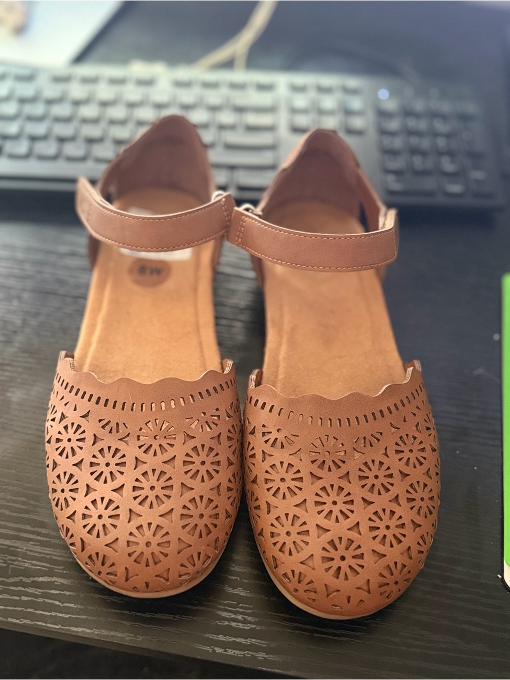 Brown Laser-Cut Mary Jane Flats size 8W - Picture 1 of 5